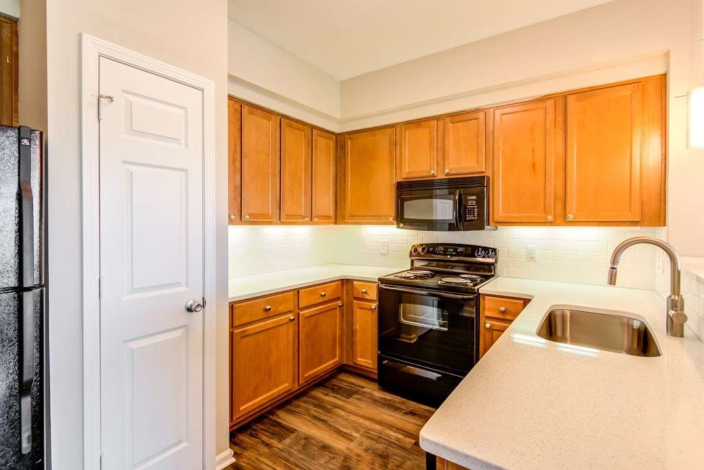 West End at CityCenter Apartments | 17410 W 86th Terrace, Lenexa, KS 66219, USA | Phone: (888) 643-2962