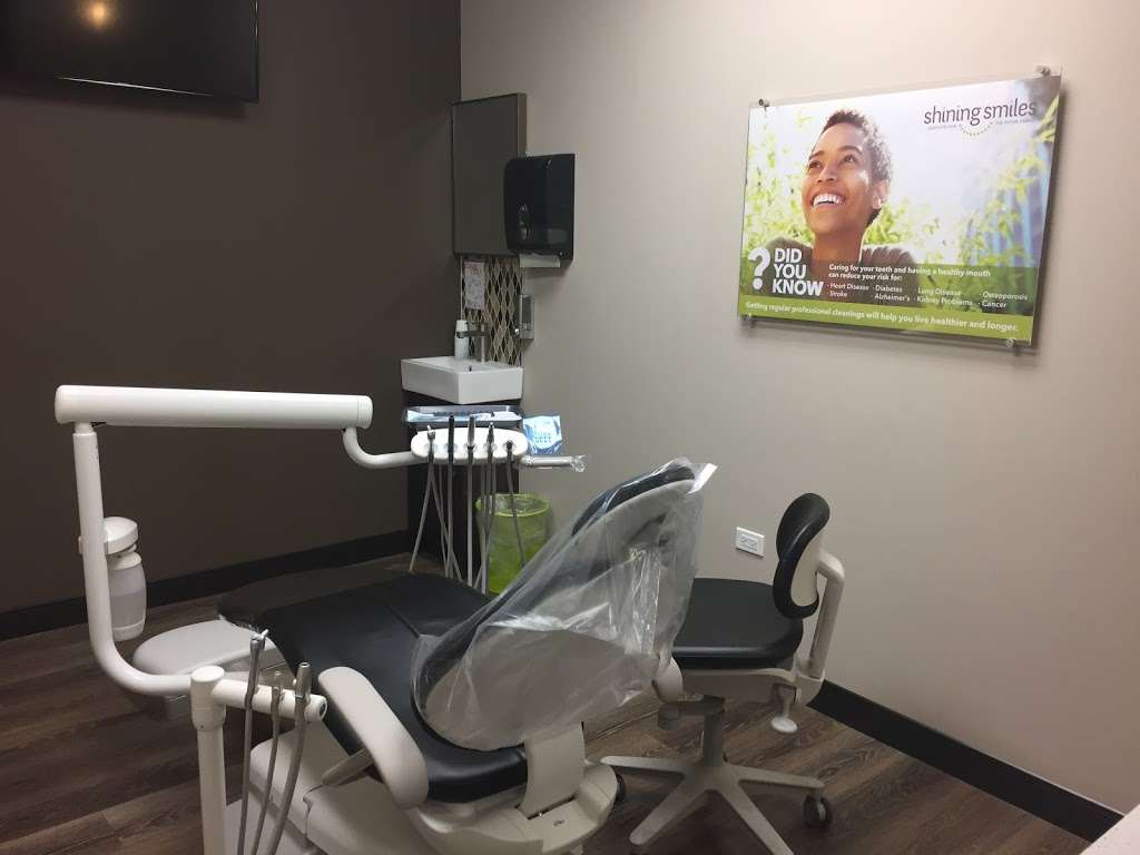 Shining Smiles Dentistry - Riverside | 2720 S Harlem Ave, Riverside, IL 60546, USA | Phone: (708) 321-1023