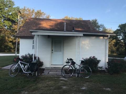 The Broken Spoke-Nightly Rental Property | 609 Railroad St, Windsor, MO 65360 | Phone: (660) 525-4193