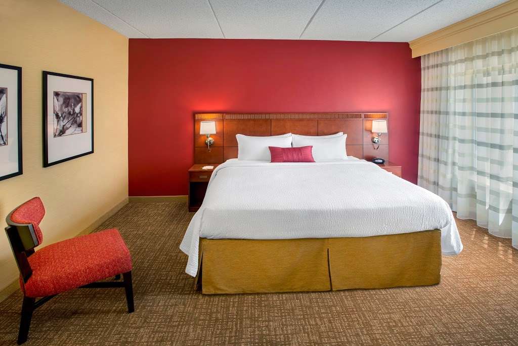 Courtyard by Marriott Tarrytown Westchester County | 475 White Plains Rd, Tarrytown, NY 10591, USA | Phone: (914) 631-1122