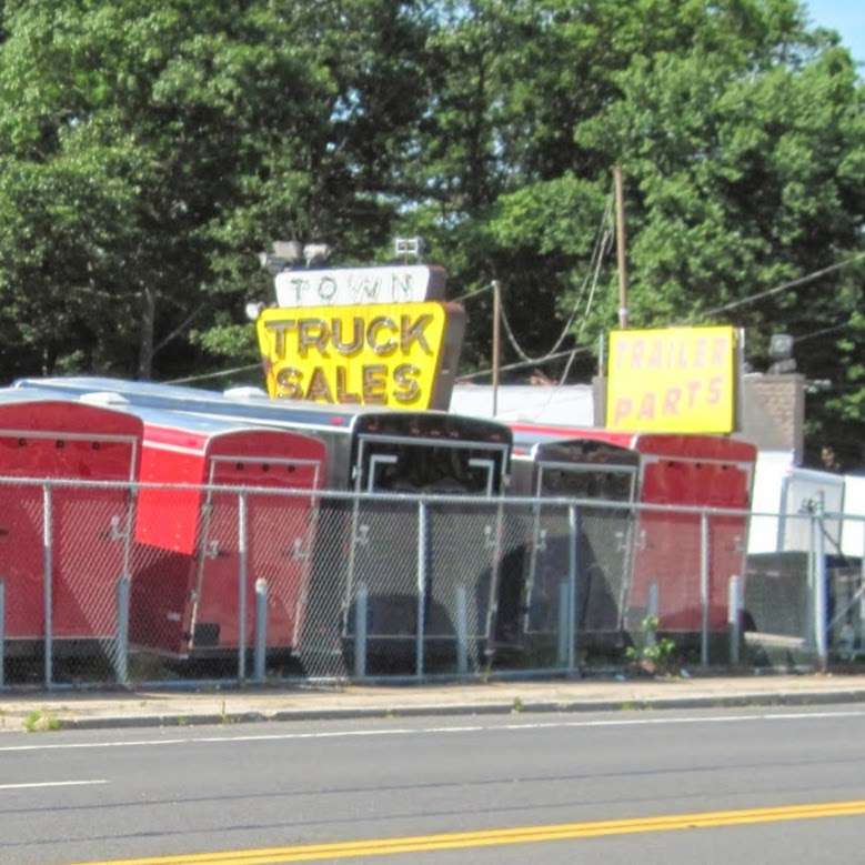 Town Trailer Sales & Parts | 940 E Jericho Turnpike, Huntington Station, NY 11746, USA | Phone: (631) 549-1237