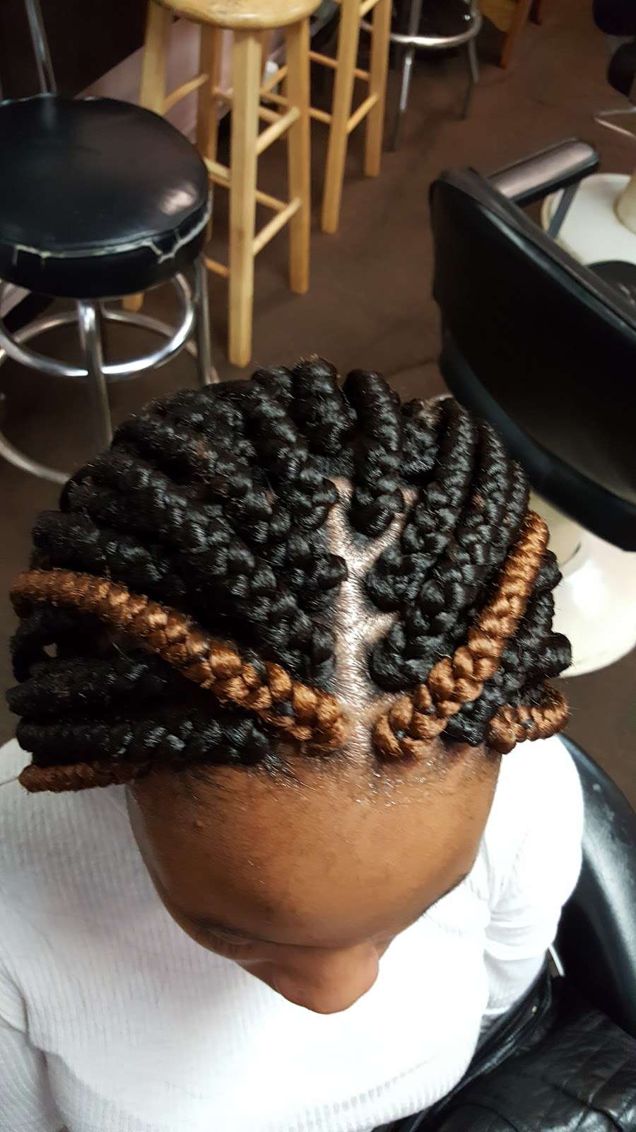 Lys African Hair Braiding | 6249 S Western Ave, Chicago, IL 60636, USA | Phone: (773) 925-6386