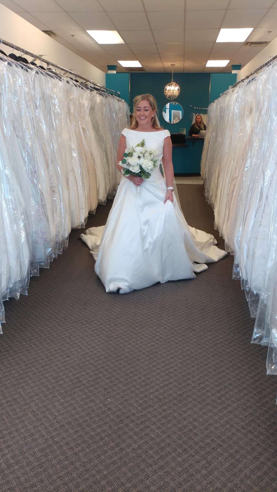 Brilliant Bridal | 520 W Union Hills Dr #102, Phoenix, AZ 85027, USA | Phone: (602) 548-1755