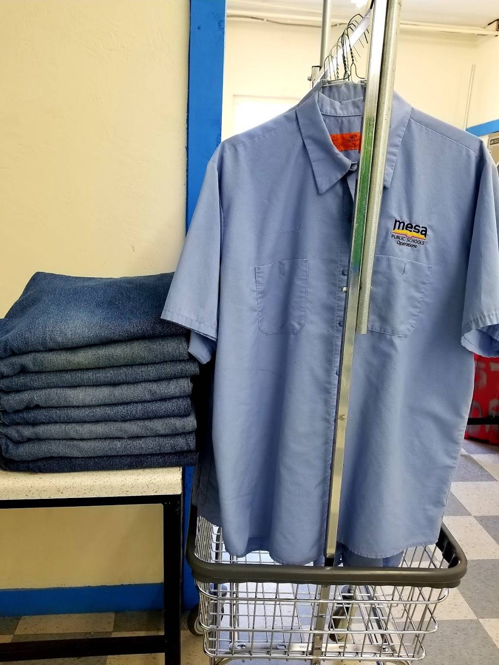 Clean and green tailors and cleaners | 6318 N 12th St, Phoenix, AZ 85014 | Phone: (623) 335-3145