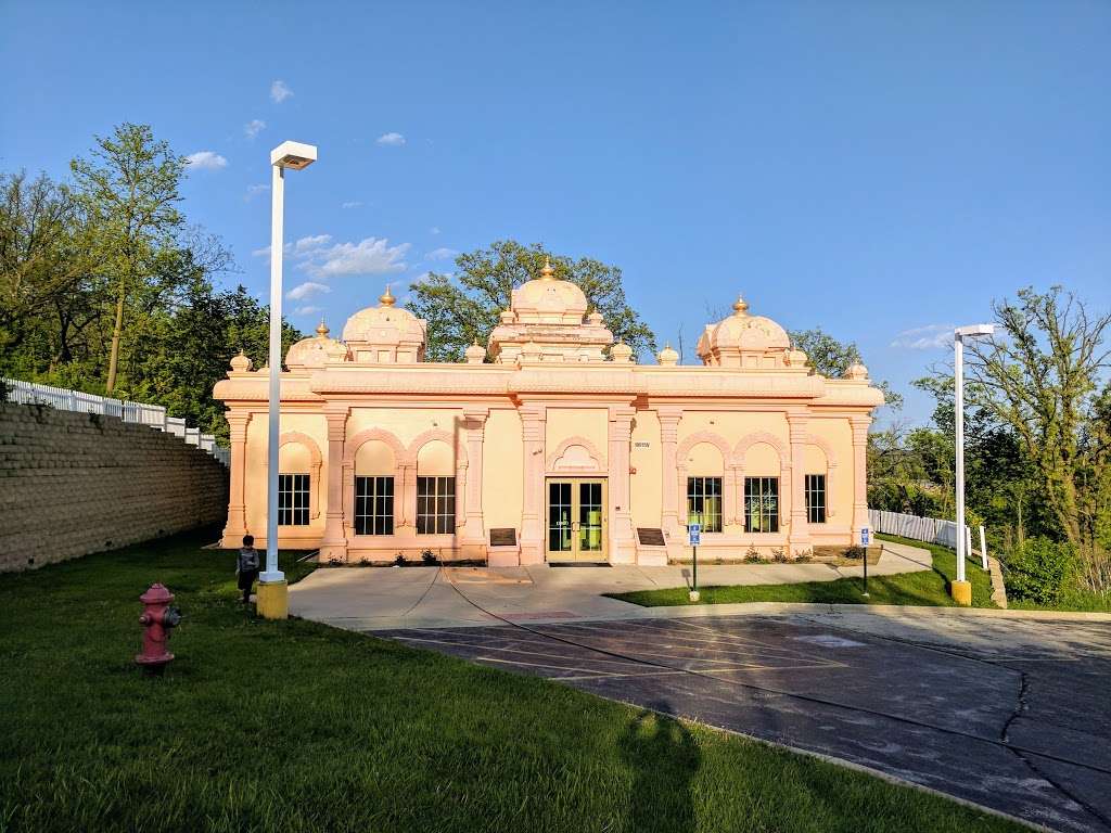 The Hindu Temple Of Greater Chicago | 10915 Lemont Rd, Lemont, IL 60439, USA | Phone: (630) 972-0300