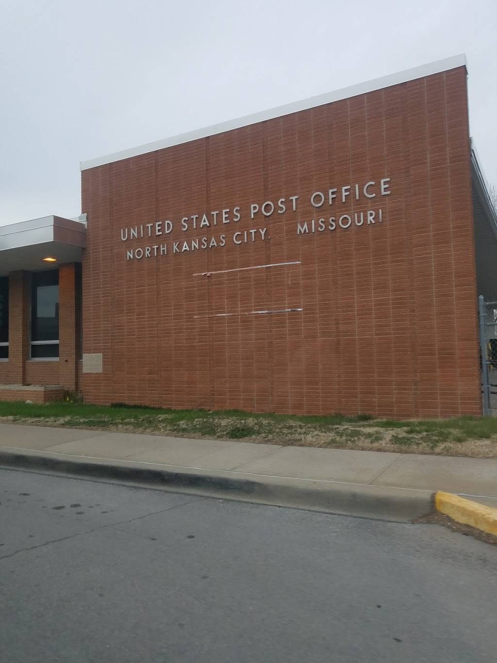 United States Postal Service | 820 Armour Rd, Kansas City, MO 64116, USA | Phone: (800) 275-8777 United States Postal Service | 820 Armour Rd, Kansas City, MO 64116, USA | Phone: (800) 275-8777
