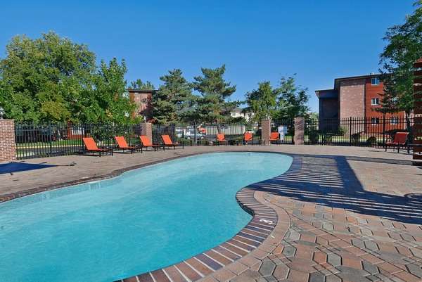 Ten 49 Apartments | 1049 E 9th Ave, Broomfield, CO 80020 | Phone: (303) 466-1808