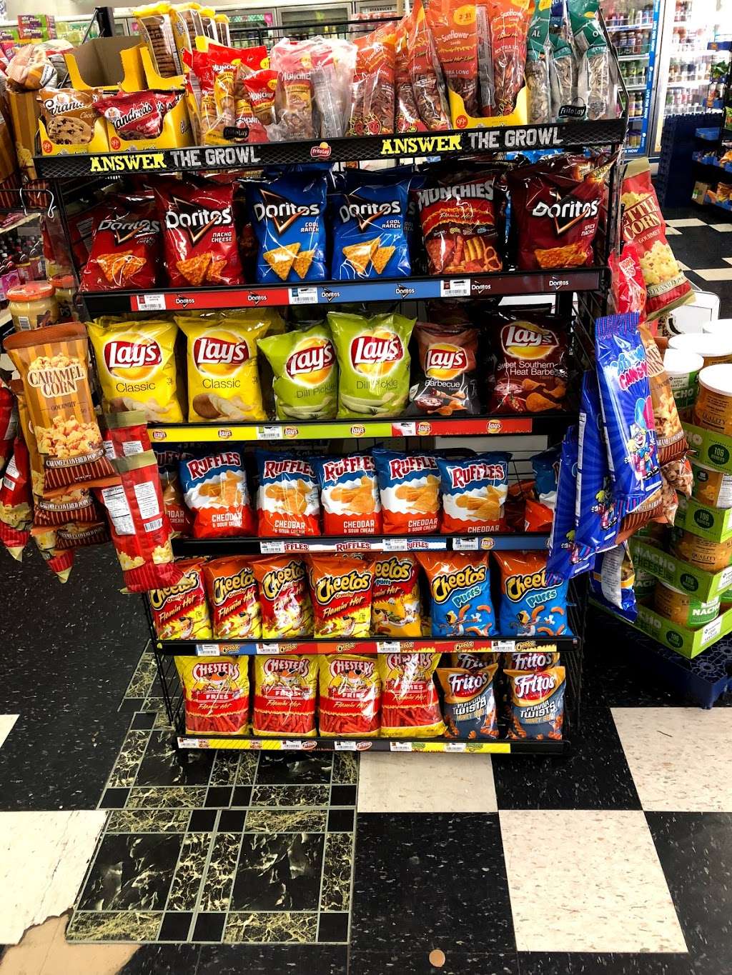 Emm Food & Candy | 313 Illinois St, Park Forest, IL 60466 | Phone: (708) 441-2005