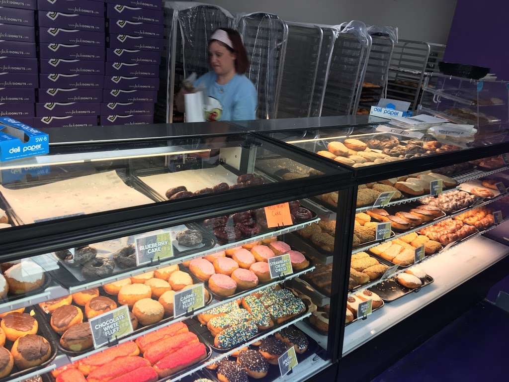 Jacks Donuts of Anderson | 1909 University Blvd, Anderson, IN 46012, USA | Phone: (765) 393-2036