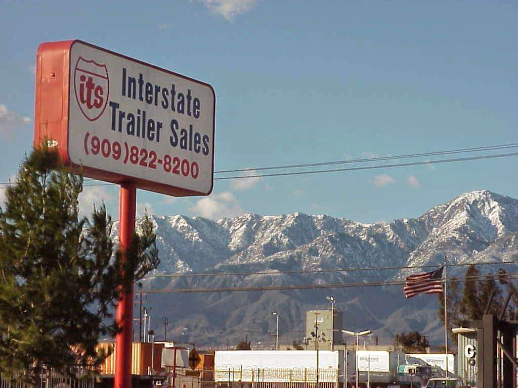 Interstate Trailer Sales Inc | 14001 Valley Blvd, Fontana, CA 92335, USA | Phone: (909) 352-7108