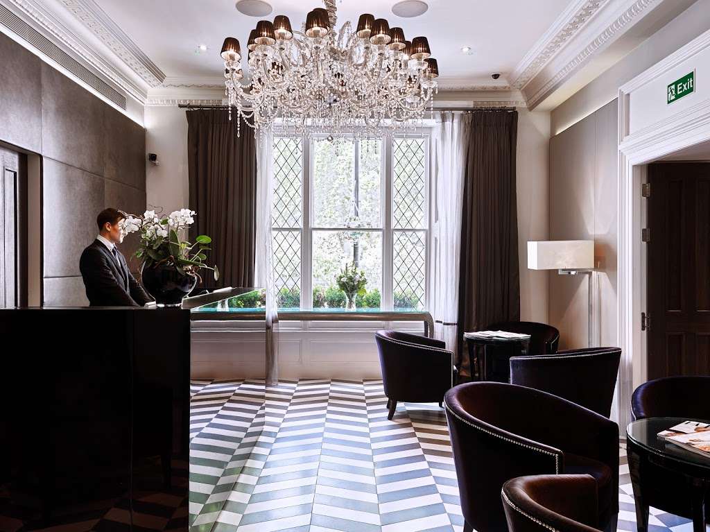 Eccleston Square Hotel | 37 Eccleston Square, Pimlico, London SW1V 1PB, UK | Phone: 020 3281 8918