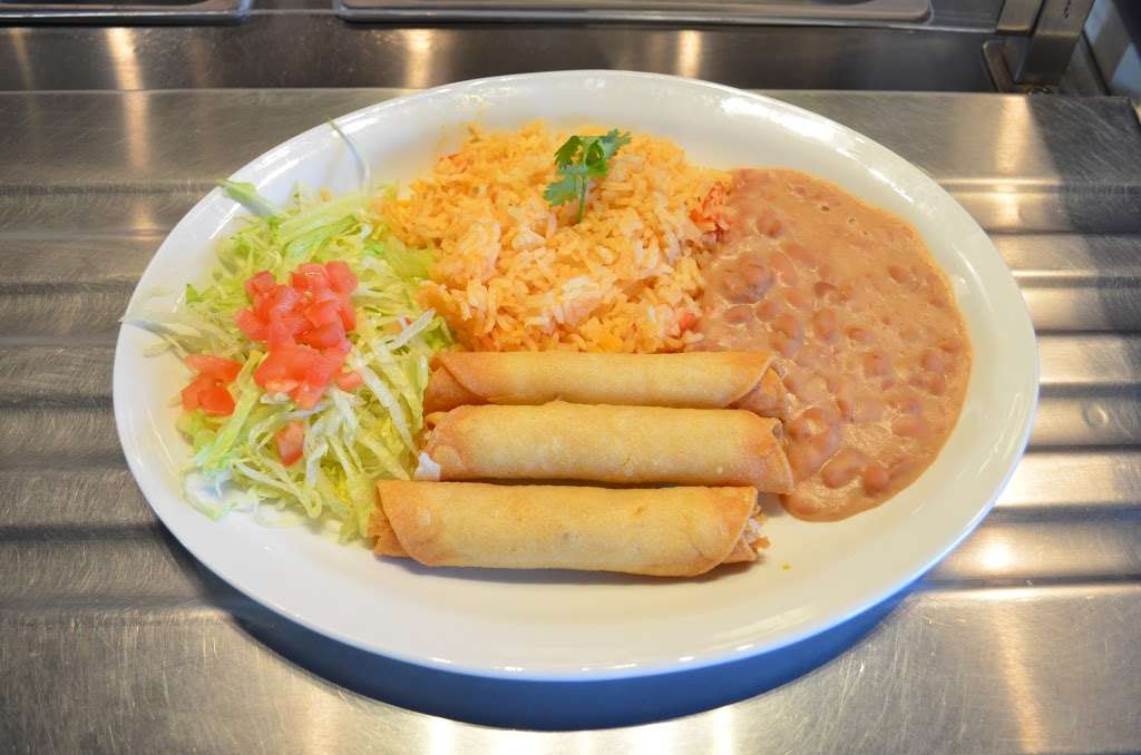 La Fonda Express | 3657, 15415 Applewhite Rd #109, San Antonio, TX 78264, USA | Phone: (210) 896-9637