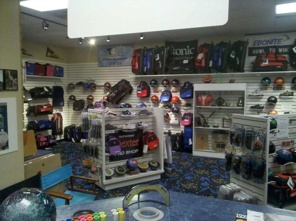 Cliff Barnes Pro Shop Mooresville | 125 Morlake Dr, Mooresville, NC 28117, USA | Phone: (336) 409-0822