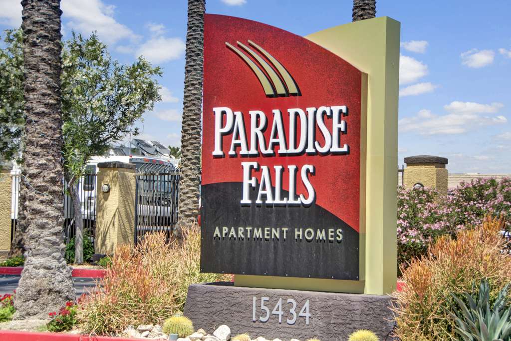 Paradise Falls Apartment Homes | 15434 N 32nd St, Phoenix, AZ 85032, USA | Phone: (623) 552-6934