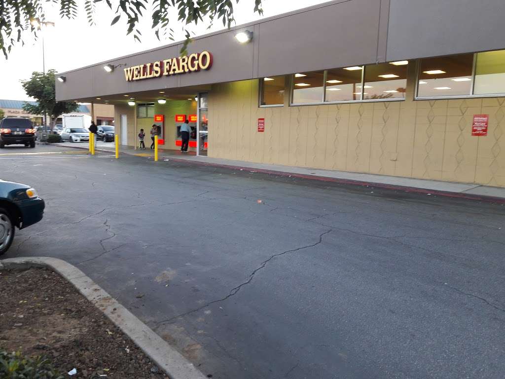 Wells Fargo Bank | 1902 W, Rosecrans Ave, Compton, CA 90220, USA | Phone: (310) 900-2100