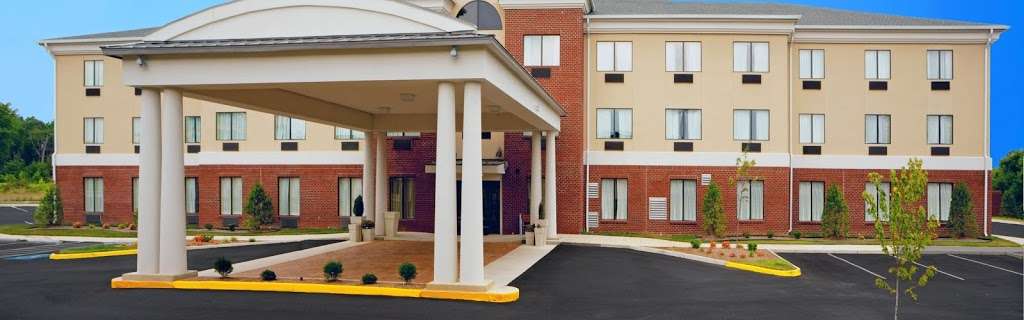 Holiday Inn Express & Suites Thornburg-S. Fredericksburg | 6415 Dan Bell Ln, Thornburg, VA 22565, USA | Phone: (540) 604-9690