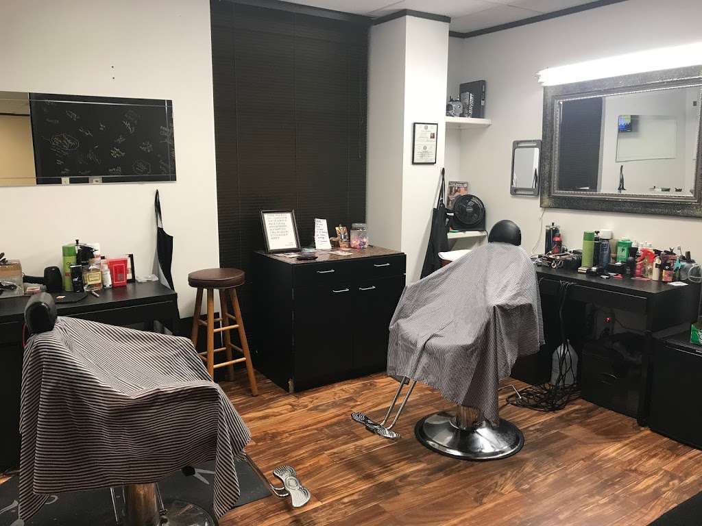 Heavenly Hands Barber And Beauty Lounge | 523 N Sam Houston Pkwy E Suite 426, Houston, TX 77060, USA | Phone: (832) 548-9178