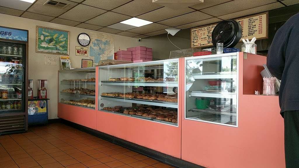 K T Donuts 2 | 8415 Paradise Valley Rd, Spring Valley, CA 91977, USA | Phone: (619) 475-1512