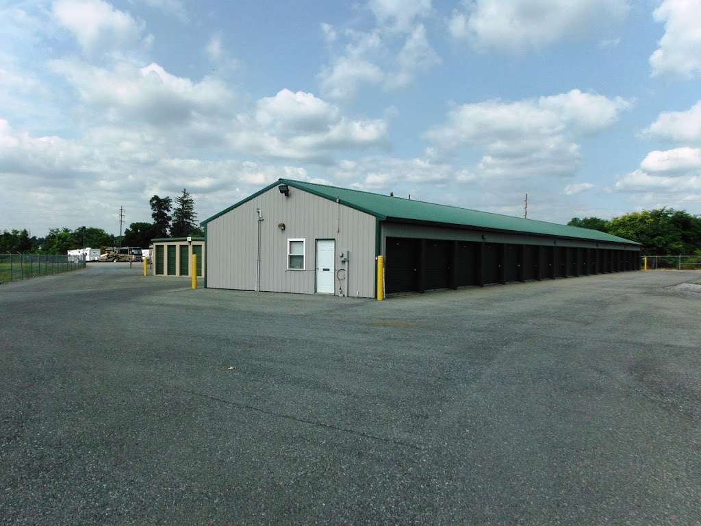 Storage World | 17 E Meadow Ave, Robesonia, PA 19551, USA | Phone: (610) 285-8415