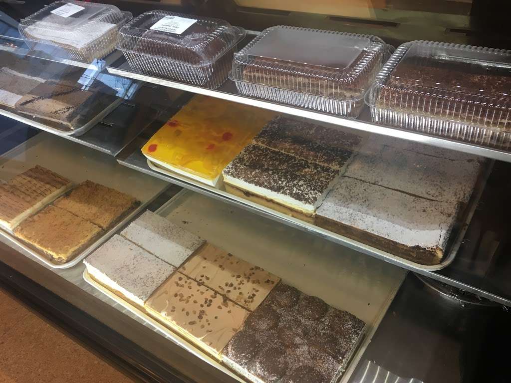 Ideal Bakery | 4765 N Milwaukee Ave, Chicago, IL 60630 | Phone: (773) 685-4622