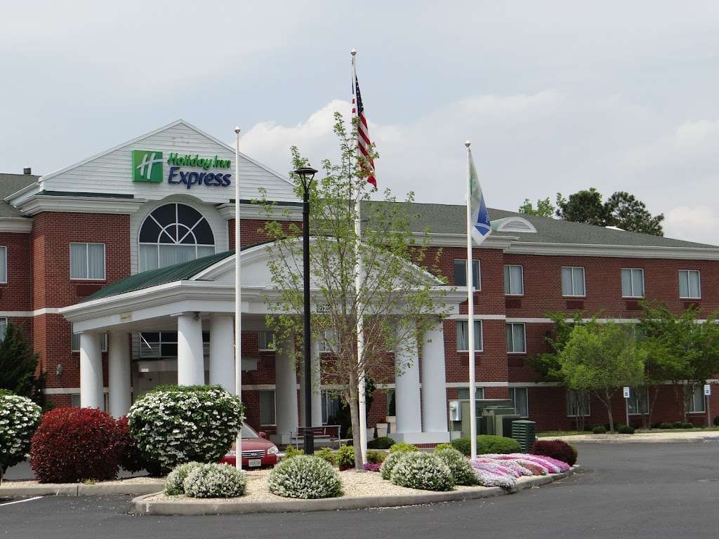 Holiday Inn Express & Suites Salisbury - Delmar | 30232 Lighthouse Square Dr, Delmar, MD 21875, USA | Phone: (410) 896-9633