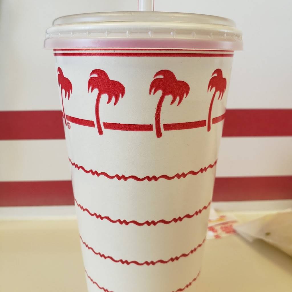 In-N-Out Burger | 2657 S 2nd St, Fresno, CA 93706, USA | Phone: (800) 786-1000