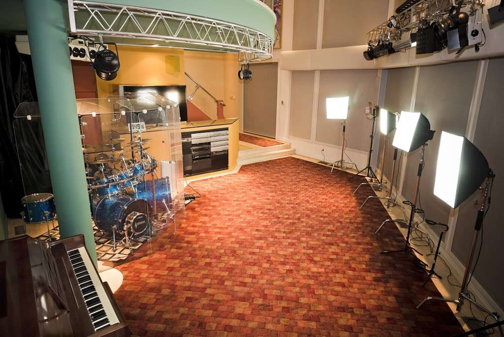 Blue Room Productions | 7718 Bradley Blvd, Bethesda, MD 20817, USA | Phone: (240) 505-5544