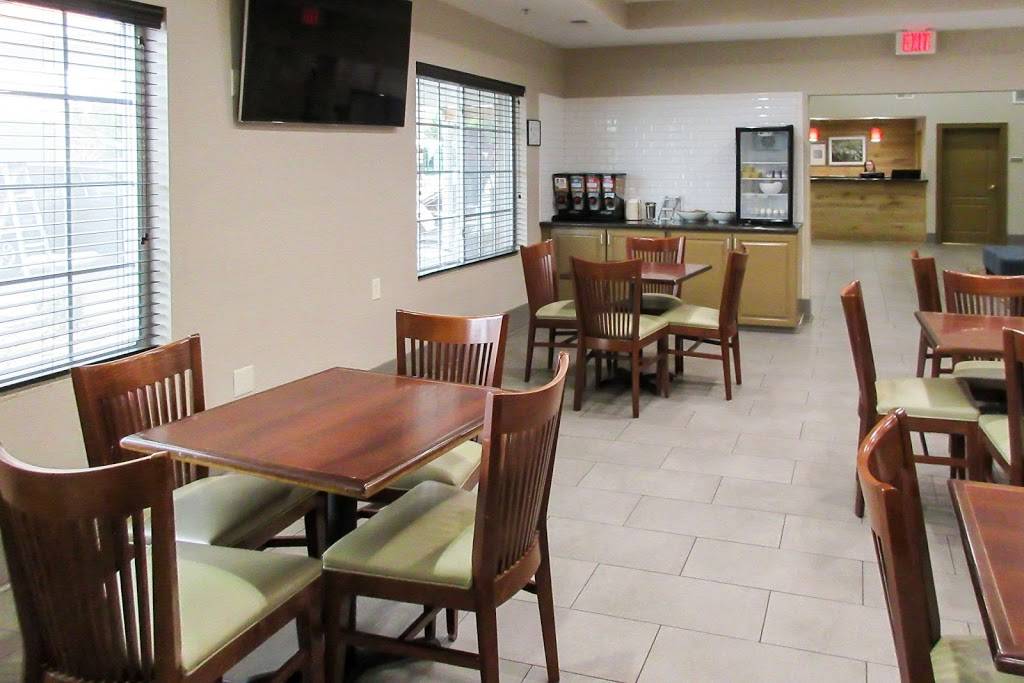 Comfort Inn & Suites High Point - Archdale | 10151 N Main St, Archdale, NC 27263 | Phone: (336) 861-2233