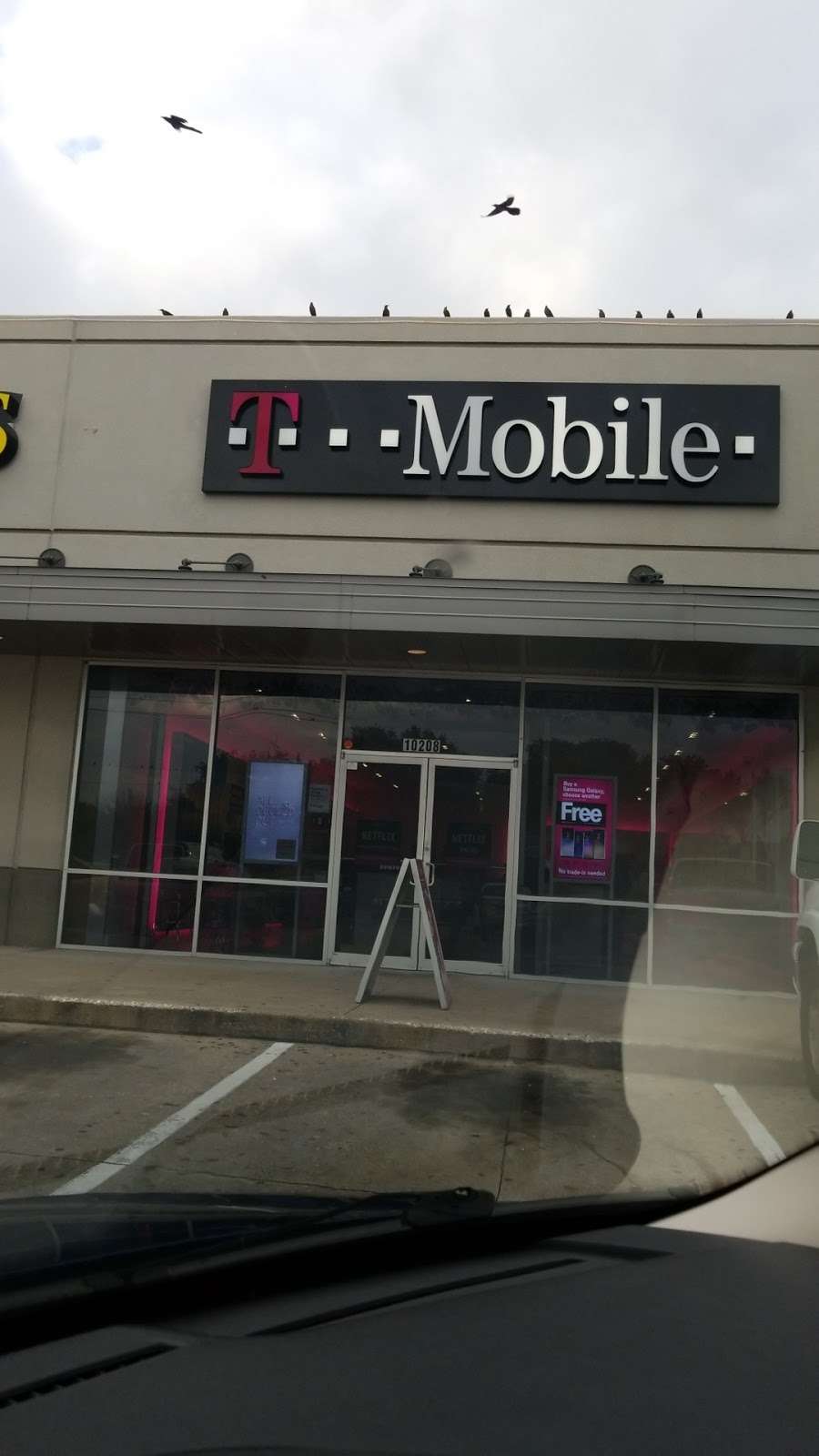 T-Mobile | 10208 Beechnut St, Houston, TX 77072, USA | Phone: (281) 933-9763