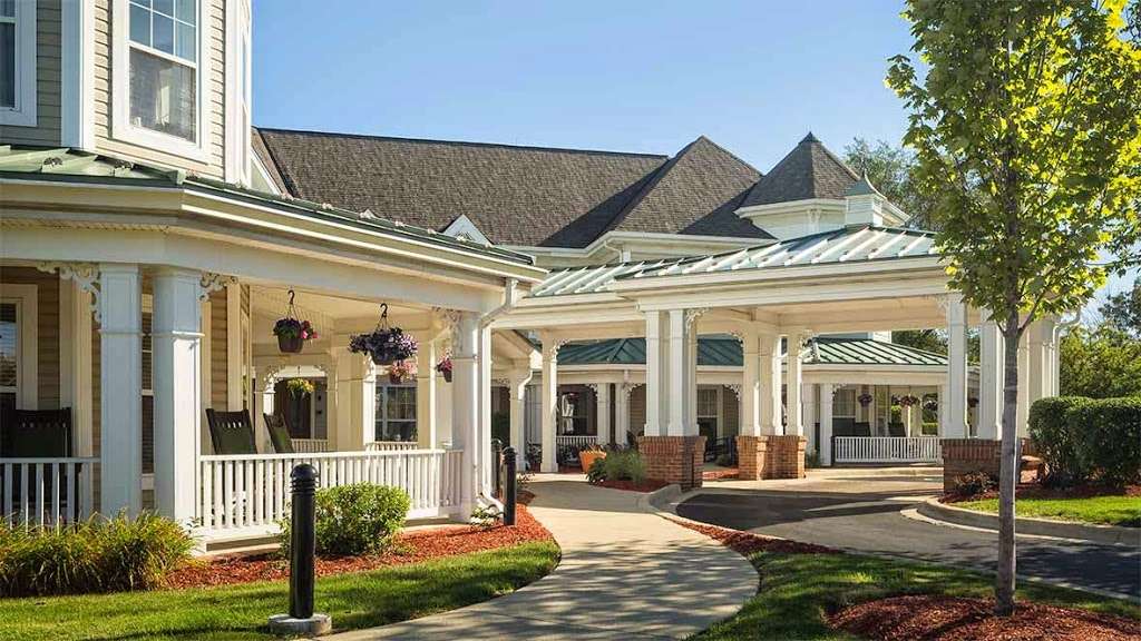 Atria Park of Glen Ellyn | 95 Carleton Ave, Glen Ellyn, IL 60137, USA | Phone: (630) 984-5123