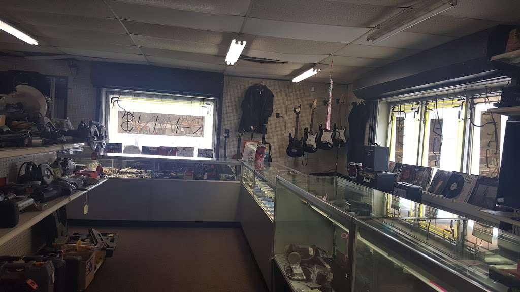Famous Jewelry & Loan | 700 N Mildred St, Ranson, WV 25438, USA | Phone: (304) 728-1335