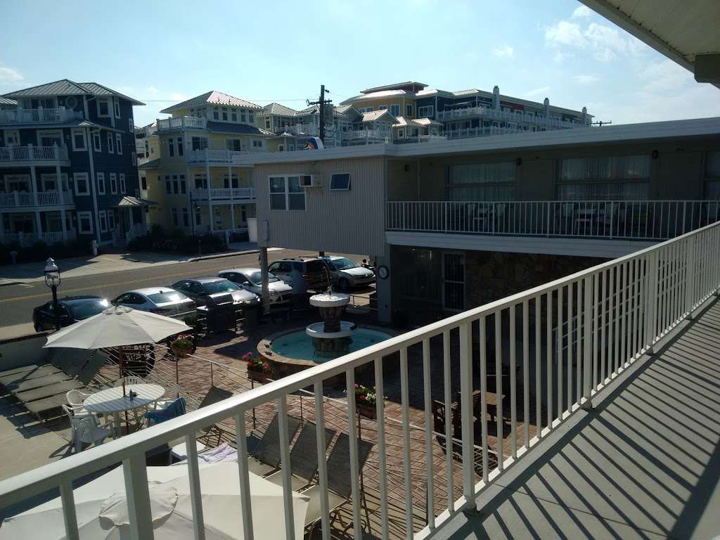 Lampliter Oceanside Resorts | 419 E Atlanta Ave, Wildwood Crest, NJ 08260 | Phone: (609) 522-2776