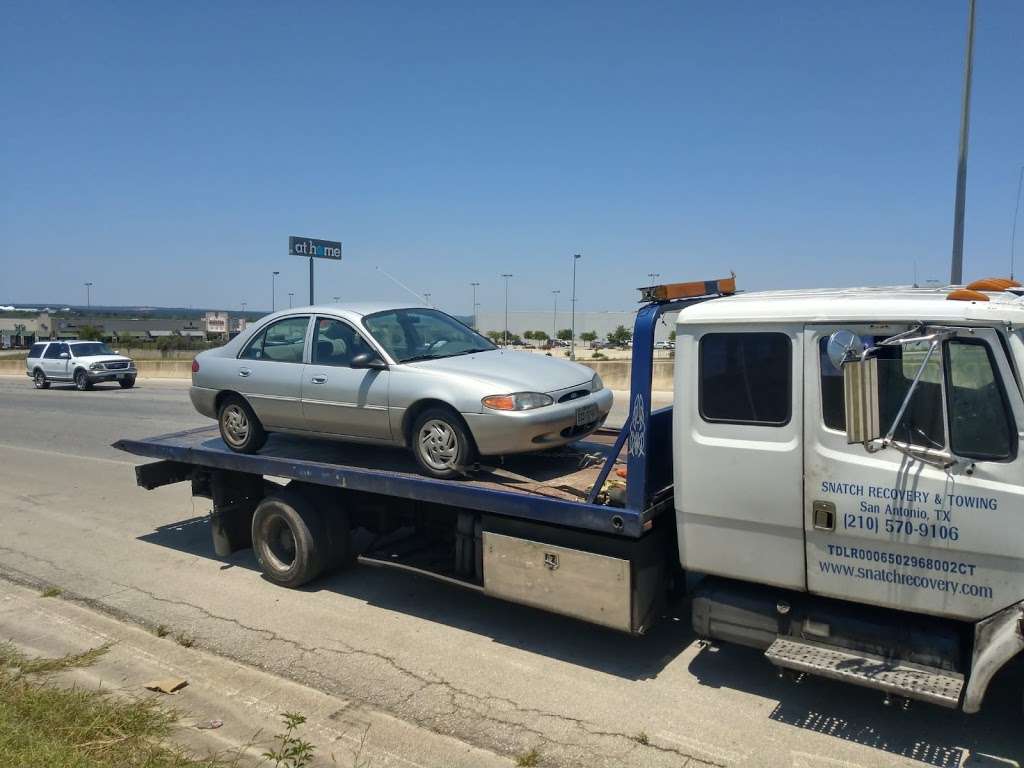 Snatch Recovery & Towing | 6460 Randolph Blvd, San Antonio, TX 78233, USA | Phone: (210) 399-0737