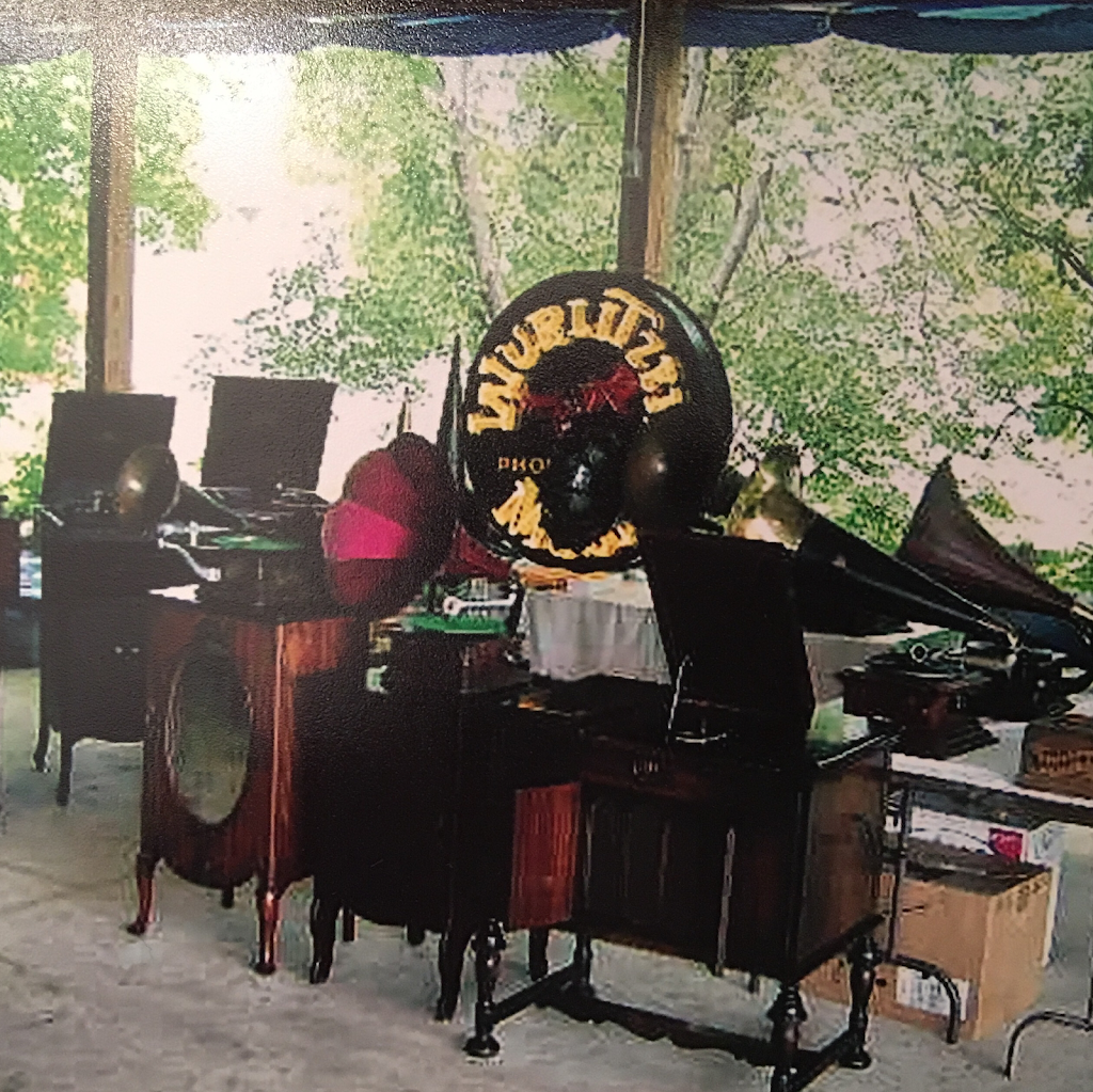 Belfast Farm Phonographs and Clocks | 13734 Scott Rd, Waynesboro, PA 17268 | Phone: (717) 762-0922