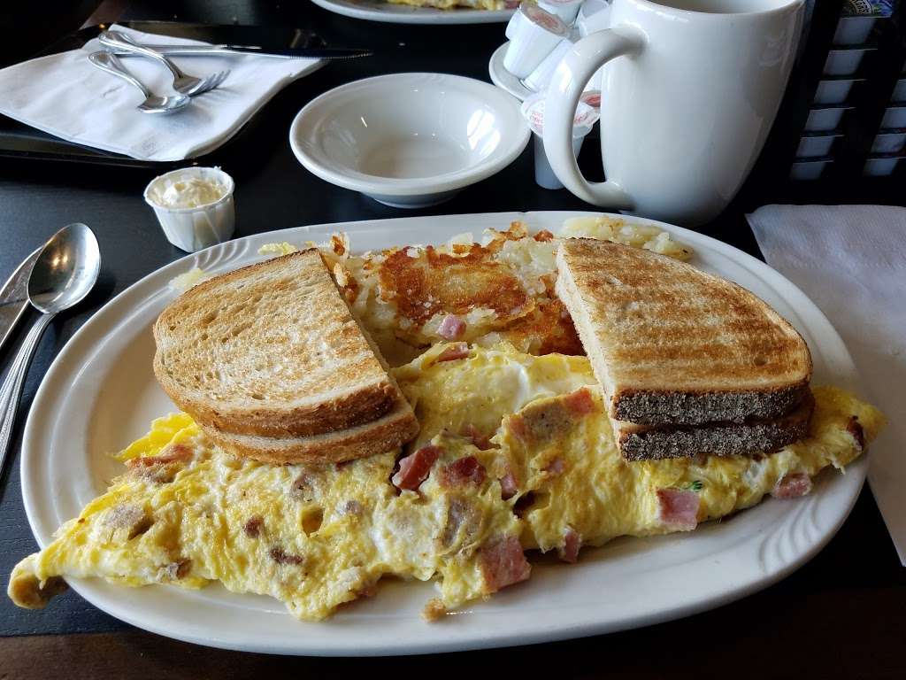 Whitehall Diner | 3026 MacArthur Rd, Whitehall, PA 18052, USA | Phone: (610) 821-6880