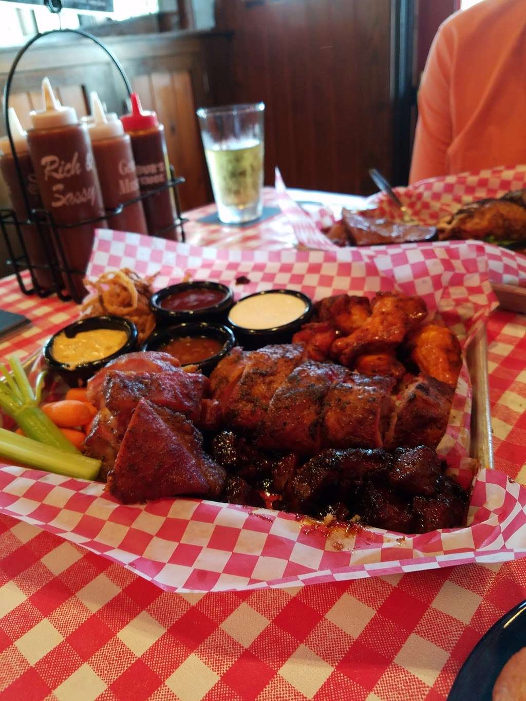 Famous Daves Bar-B-Que | 2440 US-34, Oswego, IL 60543 | Phone: (630) 551-4733
