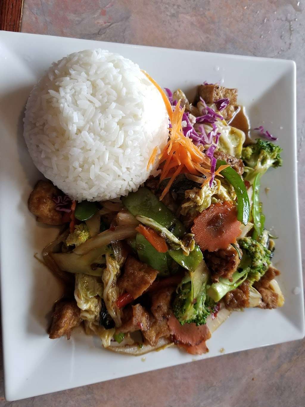 Viman Thai Cuisine | 500 E MacDade Boulevard, Folsom, PA 19033, USA | Phone: (484) 494-0525