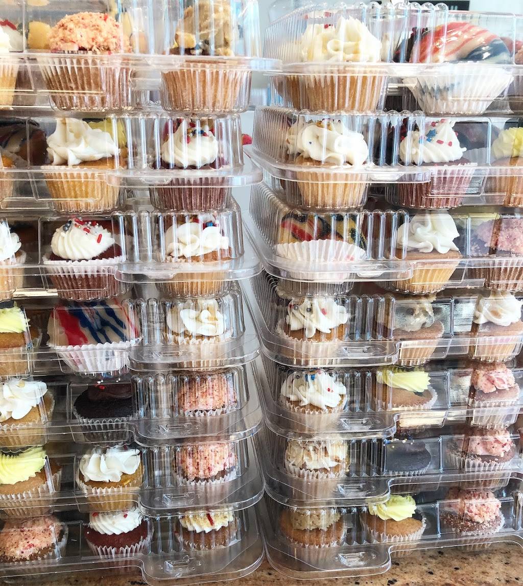 Le Cupcake Shoppe | 109 Capital Ave, Pittsburgh, PA 15226, USA | Phone: (412) 254-4295