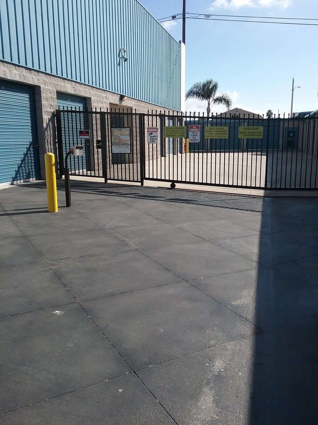 Instorage - Costa Mesa | 2038 Newport Blvd, Costa Mesa, CA 92627 | Phone: (949) 642-4700