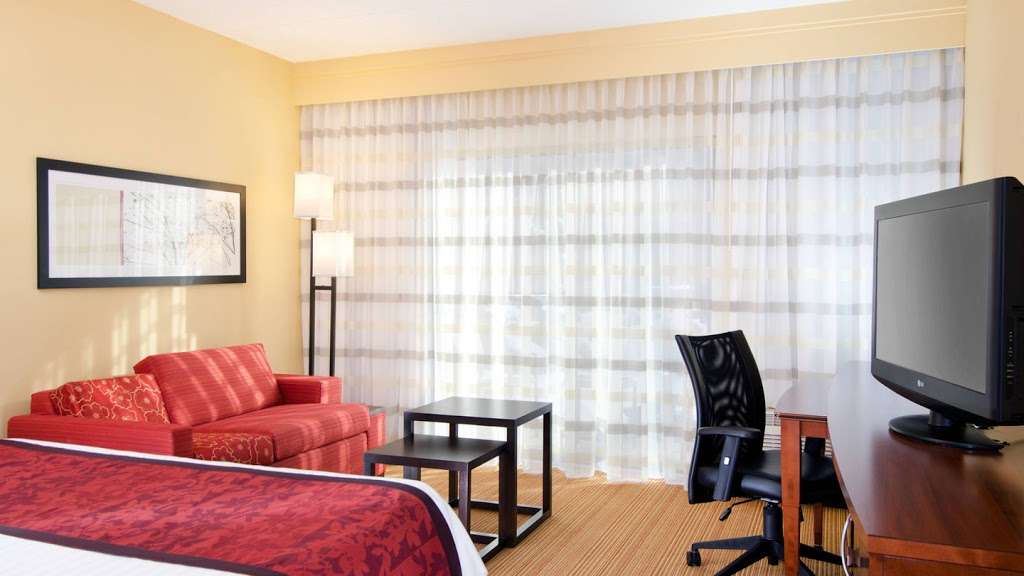 Courtyard by Marriott Kansas City Airport | 7901 NW Tiffany Springs Pkwy, Kansas City, MO 64153, USA | Phone: (816) 891-7500