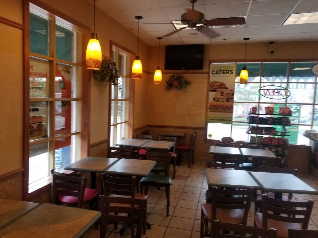 Subway | 1070 Chinoe Rd Drive, Lexington, KY 40502, USA | Phone: (859) 266-0876