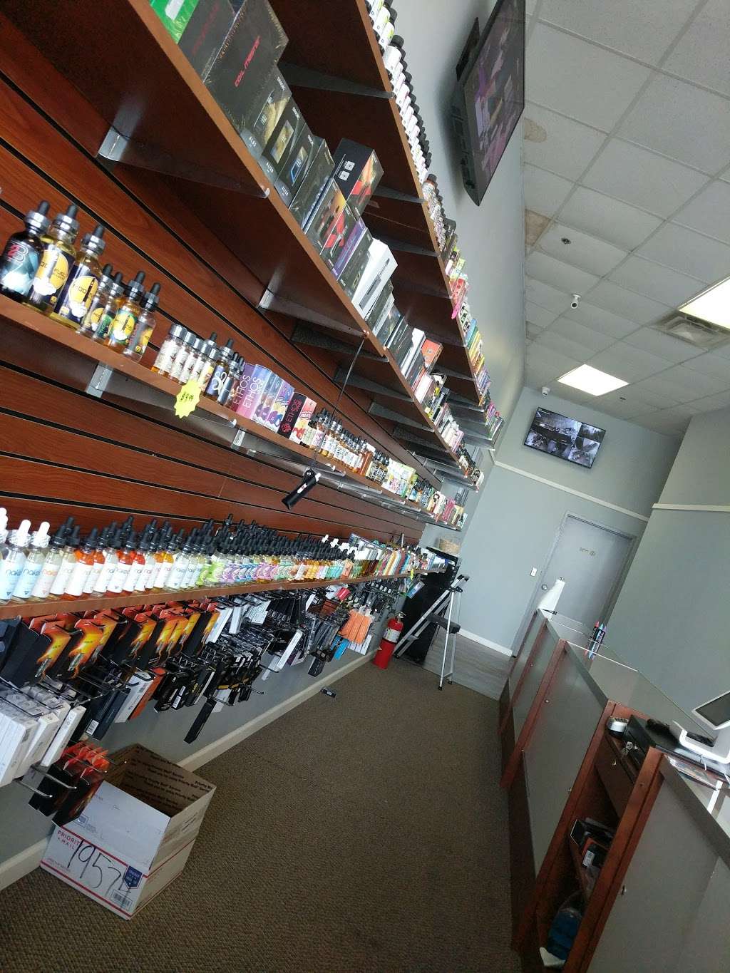 Vapor Cabin New Lenox | 428 Nelson Rd, New Lenox, IL 60451 | Phone: (815) 717-6263