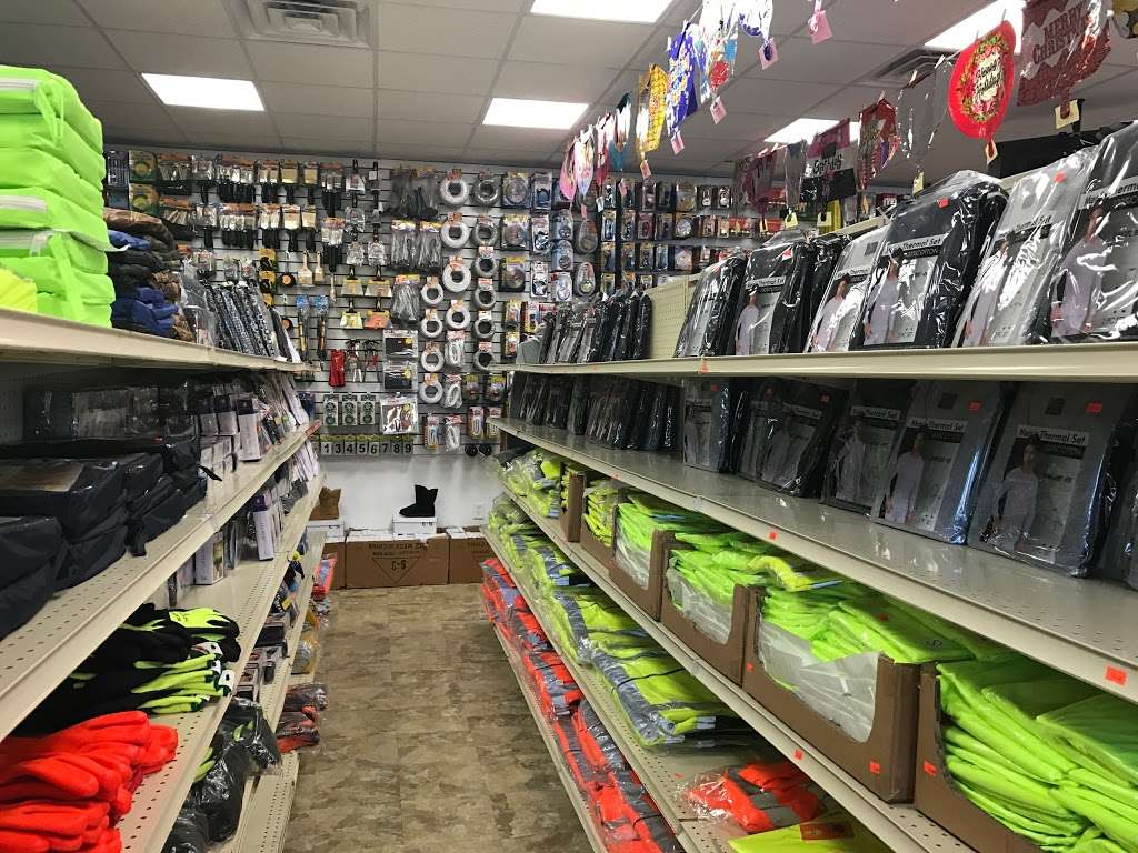 HENG FENG DISCOUNT STORE INC. 99€ | 126 Heyward St, Brentwood, NY 11717, USA | Phone: (646) 338-7238 HENG FENG DISCOUNT STORE INC. 99€ | 126 Heyward St, Brentwood, NY 11717, USA | Phone: (646) 338-7238
