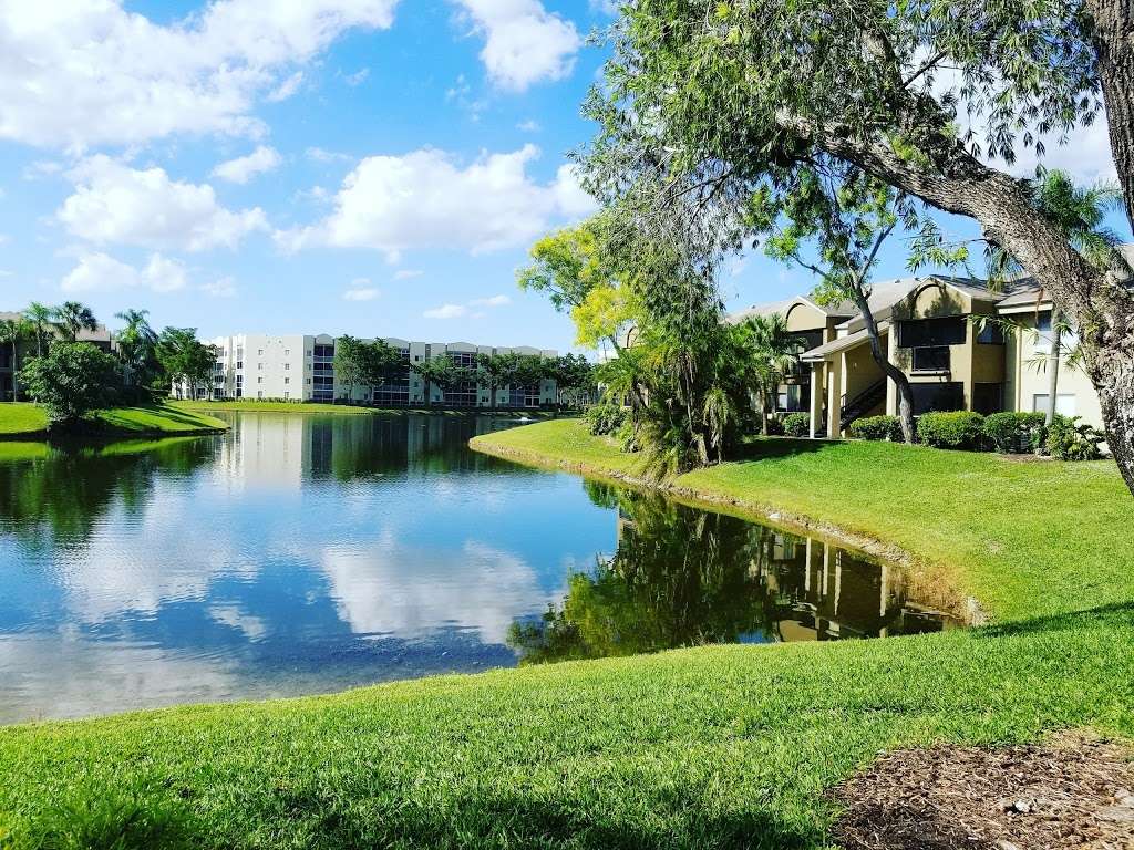 Hidden Harbour Luxury Apartment Homes | 8800 NW 78th Ct, Tamarac, FL 33321, USA | Phone: (954) 726-2226