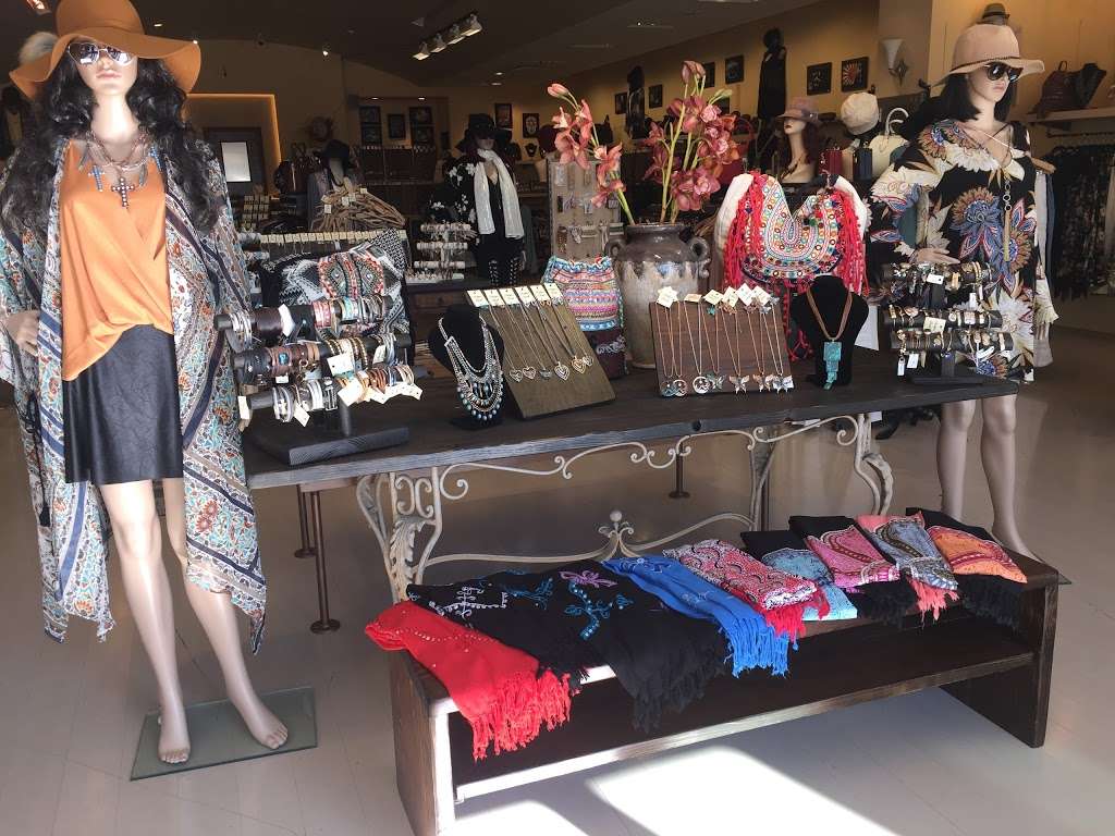 NADYAS CLOSET | 1555 Simi Town Center Way, Simi Valley, CA 93065, USA | Phone: (805) 578-3505