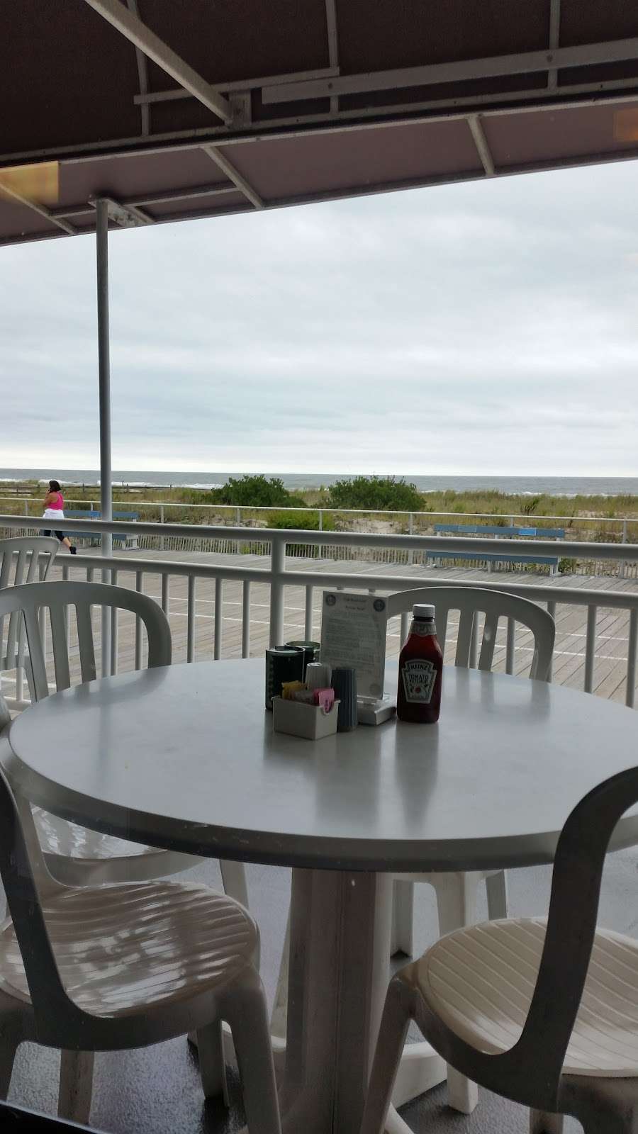 Cafe Beach Club | 1282 Boardwalk, Ocean City, NJ 08226, USA | Phone: (609) 398-7700