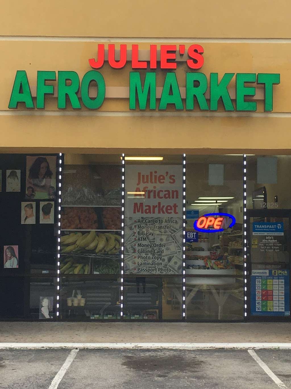 Julies Afro Market & Jollof Kitchen | 12825 Westheimer Rd, Houston, TX 77077, USA | Phone: (346) 219-2599
