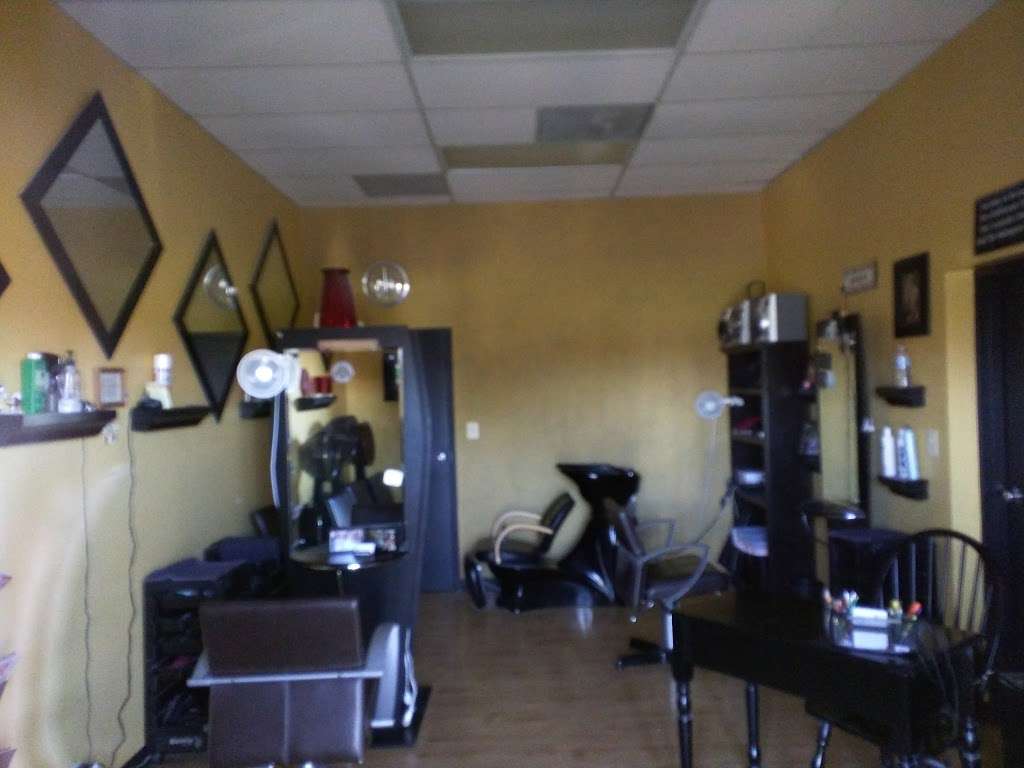 Marlenes Hair Designs | 3300 Three Oaks Rd, Cary, IL 60013 | Phone: (847) 639-9353