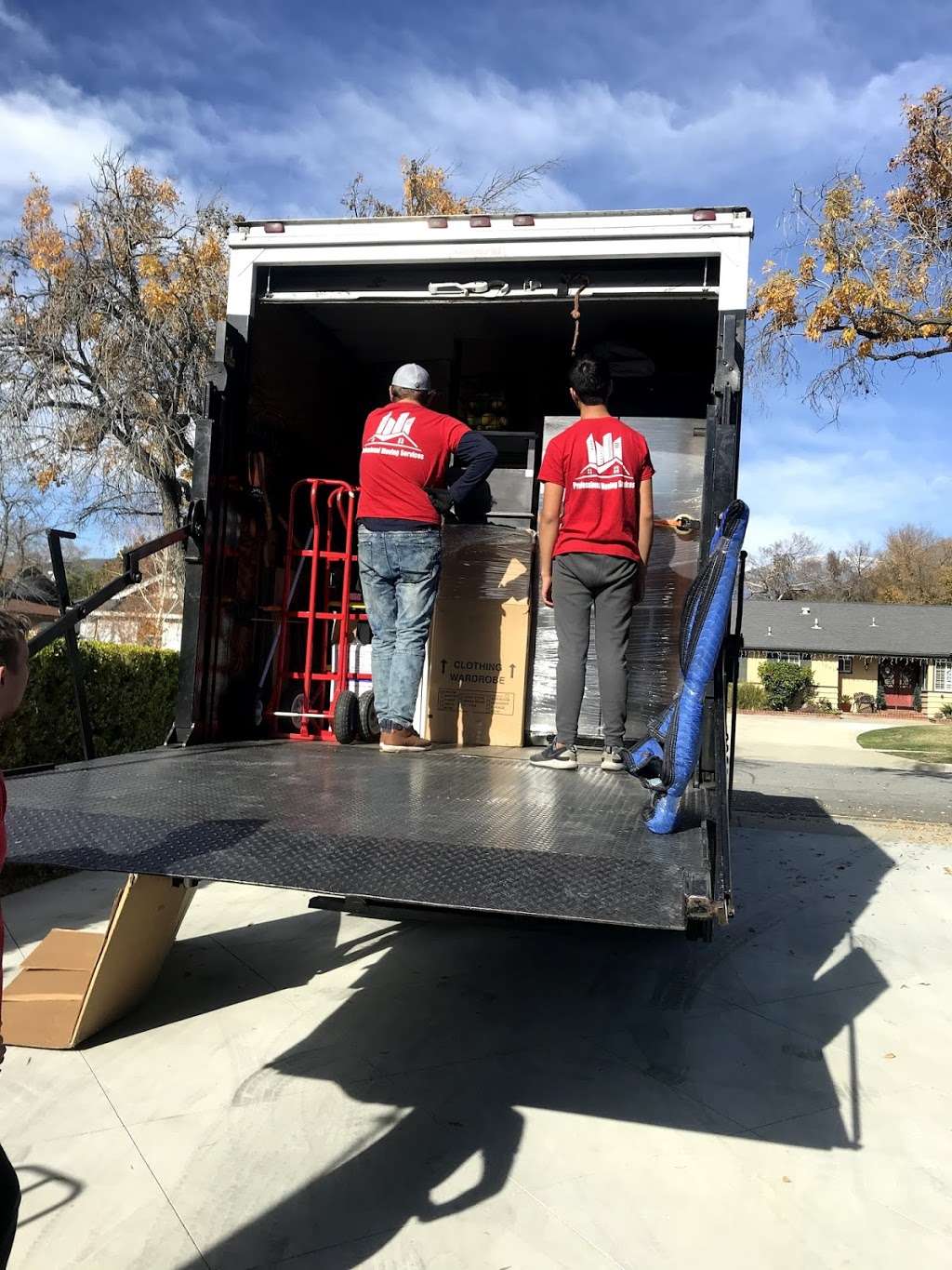 West Coast Movers Co. | 6120 Radford Ave #4, North Hollywood, CA 91606, USA | Phone: (844) 400-6767