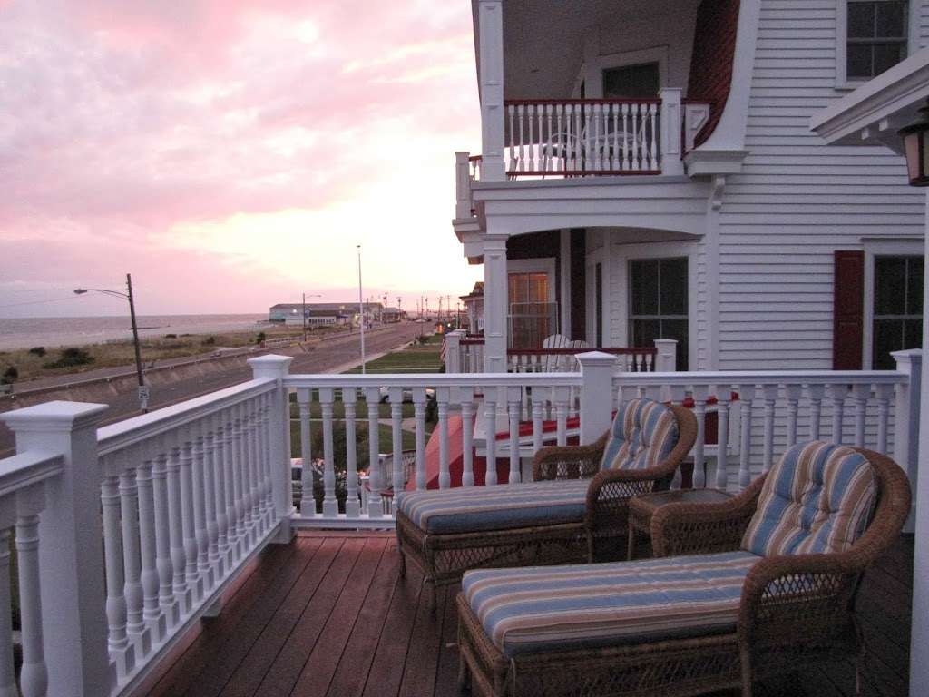 931 Beach Guest House | 931 Beach Ave, Cape May, NJ 08204 | Phone: (609) 884-0275